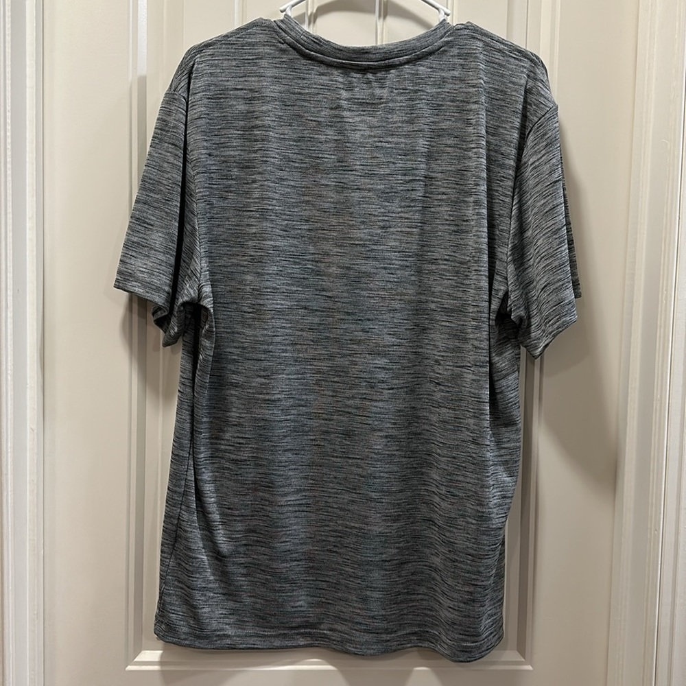 Men’s Reebok t-shirt - Picture 2 of 7
